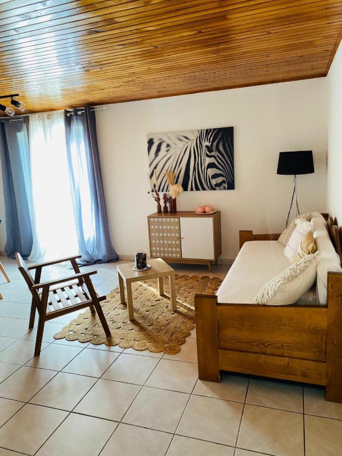 Gite E & M Saint-Denis-de-Pile Экстерьер фото